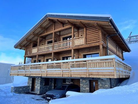 LA CROIX FRY MANIGOD NEW PROGRAM of 5 chalets arranged as half Triplex chalets with 4 rooms (3 bedrooms), surface area from 104m² to 249m². Rental of your property to comply with the agreement with the municipality, and you can occupy your property s...