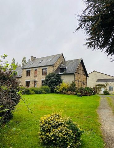 Ancien corps de ferme avec maison d'habitation d'environ 160 m², partiellement rénovée, sur terrain de plus de 3 hectares. Vergers sur le terrain. Situé à mi chemin entre Parigny et Mortain-Bocage. A moins d'une heure des premières plages et du Mont ...