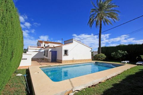 For sale this peculiar property with 3 separate dwellings on the same plot at only 350 m far from the first line beach in Dénia 1 Semi detachedhouse with living dining room open kitchen 2 bedrooms and 1 bathroom With garden and pool 2 Ground floor wi...