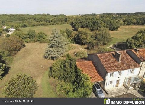 Fiche N°Id-LGB163898: Verteuil sur charente, House of about 163 m2 comprising 6 room(s) including 4 bedroom(s) + Land of 7685 m2 - - Ancillary equipment: - heating: mixed - Energy class E: 247 kWh.m2.an - (DPE old version) - More information availabl...