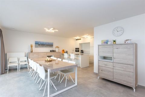 Willkommen in Ihrer wunderschönen Neubauwohnung, die modernen Komfort und Bequemlichkeit bietet, nur wenige Schritte vom Meer entfernt und in bester Lage. Diese schöne Wohnung befindet sich im 7. Stock und verfügt über ein geräumiges Wohnzimmer mit Z...