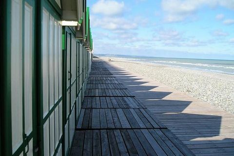 Situada frente a la playa de guijarros de Cayeux-sur-Mer, a orillas del Canal de la Mancha, la Résidence les Terrasses de la Plage*** está cerca del centro de la ciudad, en una zona tranquila. El supermercado más cercano está a sólo 150 m y los resta...