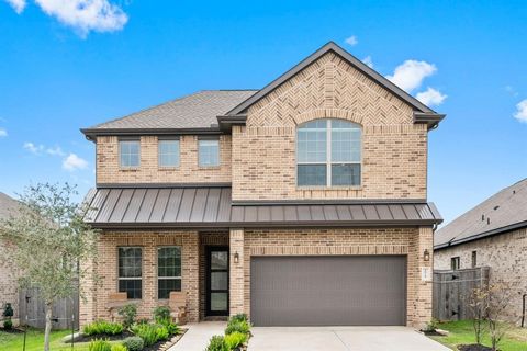 BEAUTIFUL 4 bedroom/3 bath Chesmar home, plus a study, in Sienna! Two bedrooms and two full bathrooms downstairs. This almost brand new home is within walking distance to Ferguson Elementary. Open-concept kitchen/living/dining with high ceilings and ...