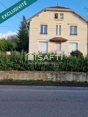 Exclusively from Mélanie MOLINILLO, this beautiful property enjoys a peaceful, leafy setting, ideal for nature lovers. This small town offers a warm atmosphere and nearby amenities. Residents also benefit from the proximity of the Meuse River, offeri...