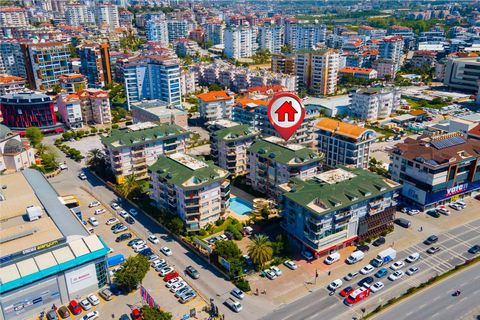 Luxuriöses Wohnen mit Blick auf die komplexe Infrastruktur Zum Verkauf steht eine prächtige Wohnung mit 2 Schlafzimmern, die nur wenige Gehminuten vom saubersten Strand in Alanya entfernt liegt. Die Wohnung ist komplett bezugsfertig und bietet Komfor...