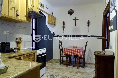 We are selling a fully renovated apartment consisting of one bedroom, a living room, a kitchen with a dining area, a bathroom, and a balcony, with a net usable area of 38.95 m². The apartment includes an additional 11 m² renovated space on the ground...