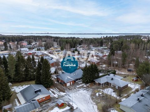 Now available: Spacious single-family home in a central location in Oulunsalo.Welcome to explore this single-family home in the heart of Oulunsalo! This residence offers an excellent opportunity to live in a peaceful environment while still being clo...