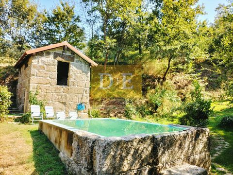 Bauernhof in Marco de Canaveses – Porto – Portugal Es liegt am linken Ufer des Flusses Tâmega auf einer Höhe von 122 Metern über dem Meeresspiegel und bei km 53+400 der EN 210, etwa 5 km von der Stadt Marco und 10 km von der Stadt Amarante entfernt. ...