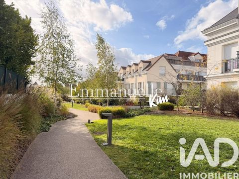 iad France - Emmanuelle Kim vous propose: Saint-Prix, à moins de 15 minutes à pied de la gare Gros Noyer Saint-Prix et à moins de 10 minutes à pied du centre-ville, venez découvrir cet appartement 3 pièces de 59m2 environ. L'appartement est situé dan...