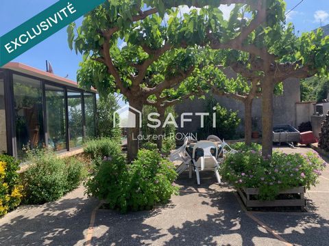 VILLA AVEC GRANDE TERRASSE ET GRAND GARAGE