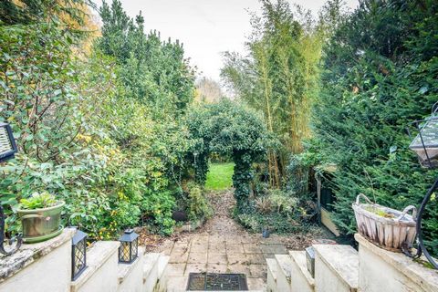 Rare maison familiale avec jardin à 8 min. du RER A