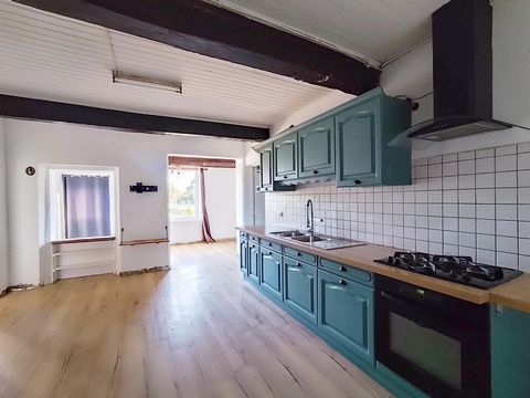 Ferme à restaurer avec un mobil home en option