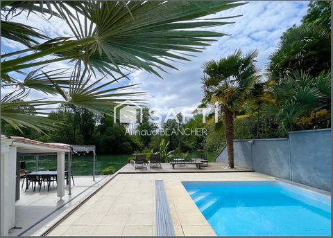 Charmante maison en bord de Touvre, grande pièce de vie, 3 chambres + bureau, piscine.