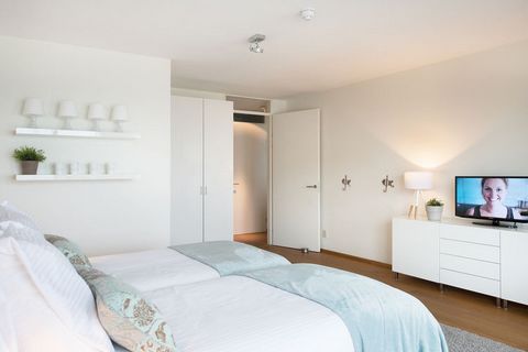 Un moderno apartamento en la región de La Haya de Holanda Sur en los Países Bajos. Puede alojar hasta 4 personas y tiene 2 habitaciones espaciosas. Es adecuado para una familia o parejas que desean pasar unas vacaciones juntos. Algunos lugares para v...