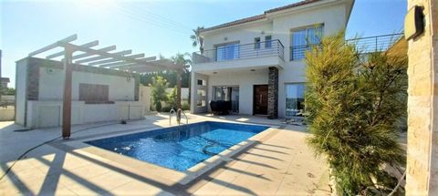 This cozy 3-bedroom+annex villa is situated in the very quiet Moni village of Limassol perfectly located to enjoy an atmosphere of security and serenity. The beach is just 10 mins drive away. It comprises 3 bedrooms, 2 bathrooms, guest WC, storage ro...