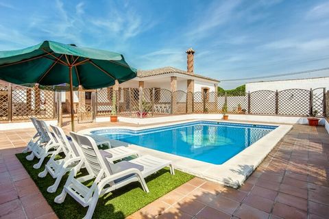Why stay here Inviting families for a refreshing holiday in Andalusia, on the Spanish coast, this is a villa in Vejer de la Frontera. The self-catering holiday rental comes with an enclosed private swimming pool for cooling off on hotter days. Childr...