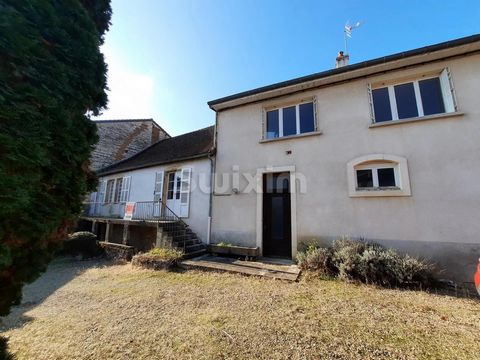 Ref 66685PP We invite you to come and discover this real estate complex located in a charming wine-growing village of great renown at the gates of Beaune. This property consists of 2 independent dwellings of 75 m2 and 90 m2. The first accommodation t...
