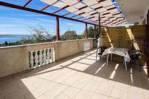 In a quiet hillside location, the holiday home offers you four modern and well-equipped holiday apartments with sea views. The apartments on the first and second floor each have a private terrace and balcony and offer a comfortable place to sleep for...