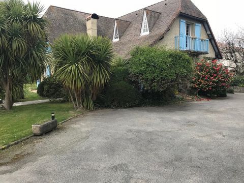 Hautes Pyrénées (65), à vendre TARBES maison P7, piscine