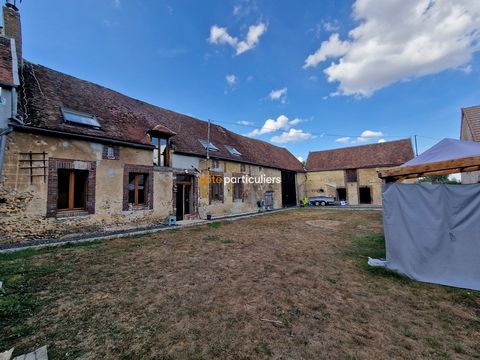 Longère of 142m2 renovated with many outbuildings consisting of: On the ground floor, living room, fitted kitchen, bathroom, toilet. Upstairs two large bedrooms of about 27m2 each and a toilet. Land of about 1000m2, well and cellar. This farmhouse of...