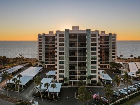 GULF AND CITY VIEWS. PENTHOUSE-11TH FLOOR. AMENITY RICH. WASHER AND DRYER IN RESIDENCE. CORNER RESIDENCE. Not only will you enjoy breathtaking views of the Gulf of Mexico from this charming 11th-floor penthouse, but also be captivated by the enchanti...