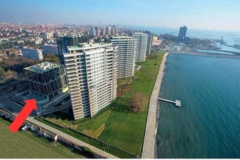 THIS PROPERTY's IMPORTANT FEATURES One of the Most Prestigious Projects of Bakırköy Coastal Road Transportation and Central Location Super Luxury, Fully Furnished and Fully Furnished LOCATION YALI ATAKÖY, one of the most prestigious coastal projects...