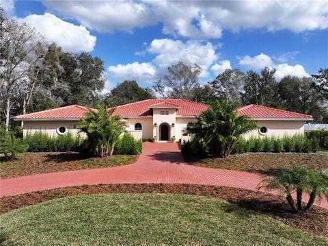 Step into the world of luxury living in this NEW CONSTRUCTION, MOVE-IN READY custom residence located in Tampa's Avila Golf & Country Club, known for its resort lifestyle and privacy. The authentic architecture is based on the historic mansions of Pa...