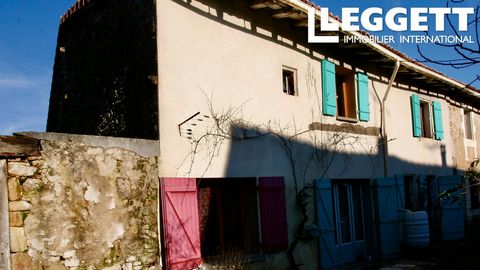 A26690NJH16 - Une belle maison ancienne en pierre de 4 chambres dans une petite ruelle dans un hameau calme de la commune d'Ecuras dans l'est de la Charente et à la frontière Dordogne/Périgord Vert. La propriété comprend également une grange de 35m² ...