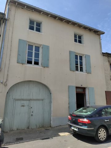 House in the town center where you will plenty of shops, restaurants, school and its famous market. To restore to your taste, this house is composed as follows: On the ground floor: 2 living rooms, one with the adjoining kitchen. 1 small landing givi...