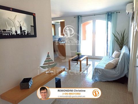 EXCEPTIONAL! 500 meters from the sea, i-Particuliers offers you this magnificent furnished apartment of 87 m2 with garden and community swimming pool, on the 2nd floor of a small 3-storey residence. The apartment is made up of 2 bedrooms, one of whic...