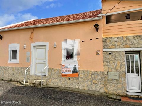 House T2 | Moita dos Ferreiros | Lourinhã House with typical characteristics of the rural region, outdoor barbecue and covered leisure area to enjoy the tranquility of the countryside 2 bedrooms 1 Room 1 Toilet 1 kitchen 1 Entrance room 1 terrace wit...