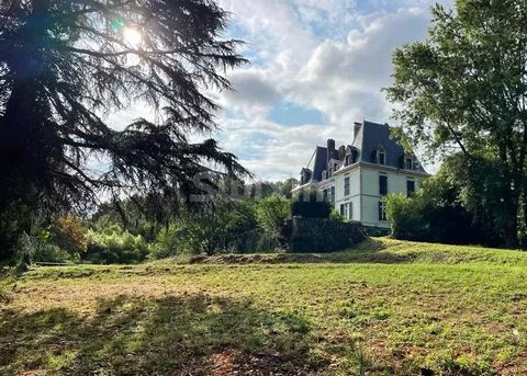 Ref:67769DD: Béarn - Château Napoléon III on 42000m² - Swimming pool -Tennis This sumptuous Napoleon III-style château, built in 1898, unfurls its majesty in 42,000m² of lush parklands. Nestling between the picturesque towns of Salies de Béarn (10 mi...