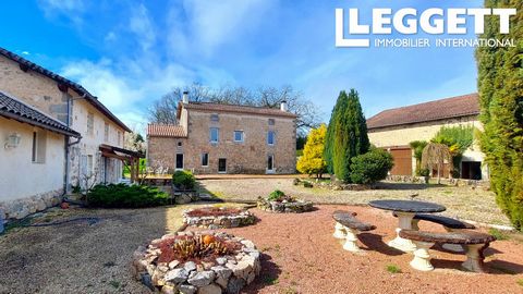 A27109RGA24 - This stunning property will charm you as soon as you drive through the gates. The beautiful courtyard in the middle, the quiet peaceful location and the potentiel to develop a gite, events or equestrian business makes this property one ...