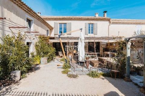 Provence Home, the real estate agency of Luberon, is offering for sale, near the Alpilles, a farmhouse and its outbuilding, completely renovated while preserving its charm and authenticity with high-end finishes and materials. SURROUNDINGS OF THE PRO...