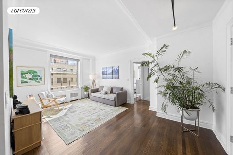 Standing high on the corner of 98th Street and West End Avenue, 780 West End is where prewar elegance meets 21st century necessities. Residence 12D boasts hard wood floors, high arched ceilings and three exposures: east, south and west. Entering the ...