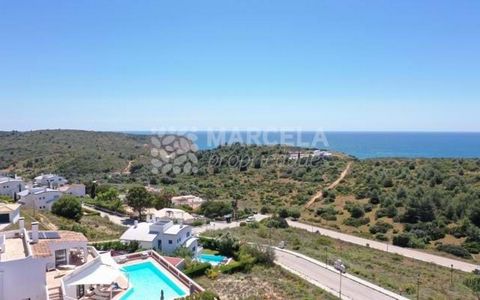 Located in Vila do Bispo. Urban plots with sea views and good sun exposure, located in an urbanization between Salema and Burgau, only a few steps from the beach at Cabanas Velhas. All plots have viability for the construction of a 2-storey single fa...