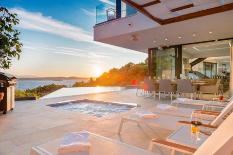 Magnificent villa on magnetic island of Hvar mentioned by National Geographic within 10 most beautiful islands of the world! Villa of exclusive location just 300 meters from the beach and crystal clear sea, with an incredible panoramic view of the Pa...