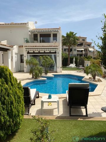 Located in Alicante. A stunning 3-bedroom villa awaits you in Sierra Cortina! Located in the exclusive resort of Sierra Cortina, this luxurious villa is the perfect destination for your vacation. Boasting sleek and modern architecture, this property ...