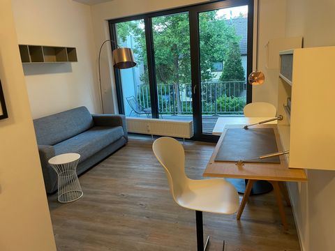 The apartment comes fully furnished with high-quality BoConcept-design furniture (wardrobe, sofa bed, etc.), and the white fitted kitchen is equipped with a refrigerator, ceramic hob, and microwave. There is excellent public transportation access, wi...