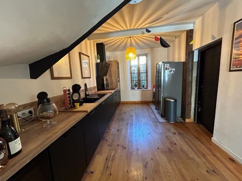 Ref 12484 IT - CARCASSONNE, popular area of the Capucins, near Berges de l'Aude and city center, magnificent house of about 115 m2 completely renovated with taste, large living room open to a fitted kitchen, 3 large bedrooms, including a master suite...