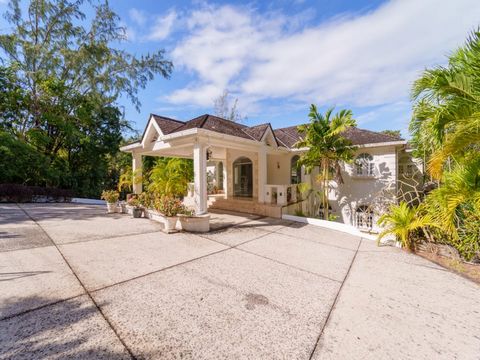 Located in Sandy Lane. Sandy Lane House is an expansive property located on South Road, Sandy Lane. Completed in 2014 and consisting of the main house with a large swimming pool together with Coconut Cottage, a separate 4-bedroom home with a swimming...