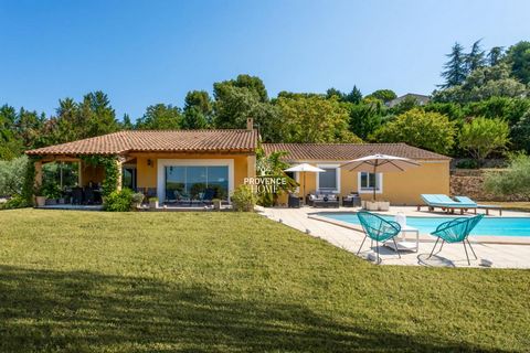 Provence Home, the Luberon real estate agency, is offering for sale near the town of Apt, a single-storey house built in 1999 with a heated pool and panoramic unobstructed views. SURROUNDINGS OF THE HOUSE The property is located on a terraced plot of...