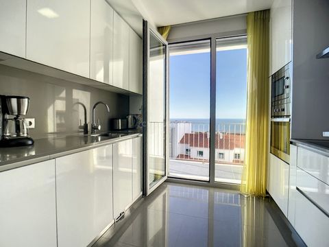 Welcome to your new home in charming Nazaré, where the Atlantic meets tranquility and comfort in the heart of Sitio da Nazaré. This magnificent two-bedroom apartment offers a unique living experience, combining elegance, convenience and spectacular o...