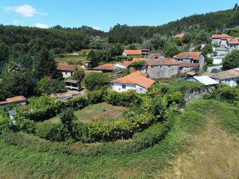 **Spectacular Stone Home For Sale** We are pleased to present this truly spectacular stone house, set on a generous 650 m2 plot of land. Located in the beautiful Povoa de Lanhoso, just a few kilometers away from Braga and the Peneda-Gerês National Pa...