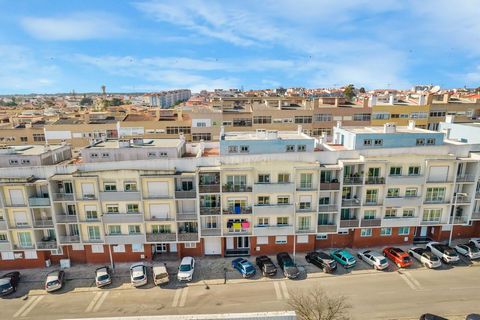 This 3 bedroom apartment in Charneca da Caparica is the perfect setting for your family life. Imagine waking up to the sound of birdsong, with sunlight streaming through the windows of your new apartment. Prepare a delicious breakfast in the modern, ...