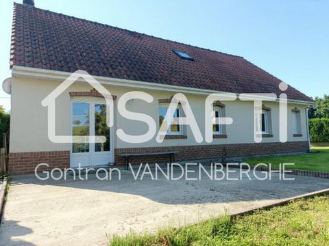 House from 1997, detached and semi-single storey Built on 1030m2 137 M2 habitable Garage and large outbuilding that can be converted. On the ground floor: Entrance hall, toilet, living room, open kitchen, 2 bedrooms and a bathroom (shower and bathtub...