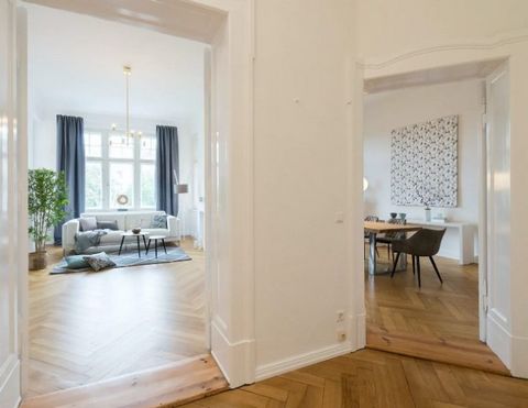 Address: Feuerbachstraße 70, 12163 Berlin Property description Exceptional Investment in Steglitz – redeveloped capital investment for self occupancy – 2 rooms – approx. 59 sqm – 3rd floor – bathroom with bathtub – old building from 1904 Building Rai...