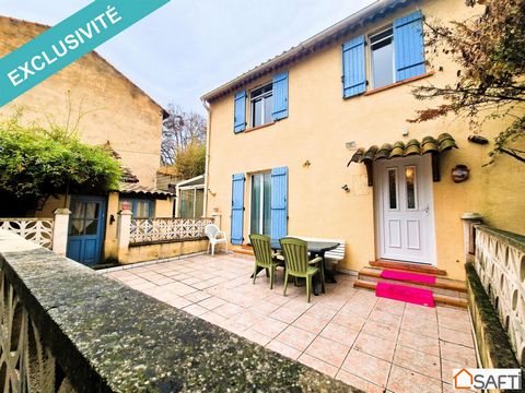 Located in Apt, a medium-sized city and capital of the Luberon, this family home will charm you with its many assets, such as proximity to the city center, shops, amenities and the market. This property has exceptional potential. You will be seduced ...