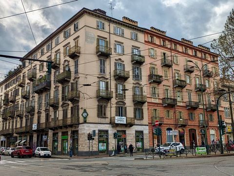 A delightful four-room apartment is offered for sale in the center of Turin, more precisely in Via Madama Cristina at the corner of Corso Vittorio Emanuele II, an excellent strategic position served by public transport and offers everything you need ...