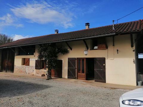 NEW IN DOMSURE Small farmhouse of 120m2 of living space with 4 bedrooms including a master suite, living room, fitted kitchen, shower room, 2 toilets, laundry room, pantry, garage, outbuildings. roof redone, framework in good condition, wood heating,...